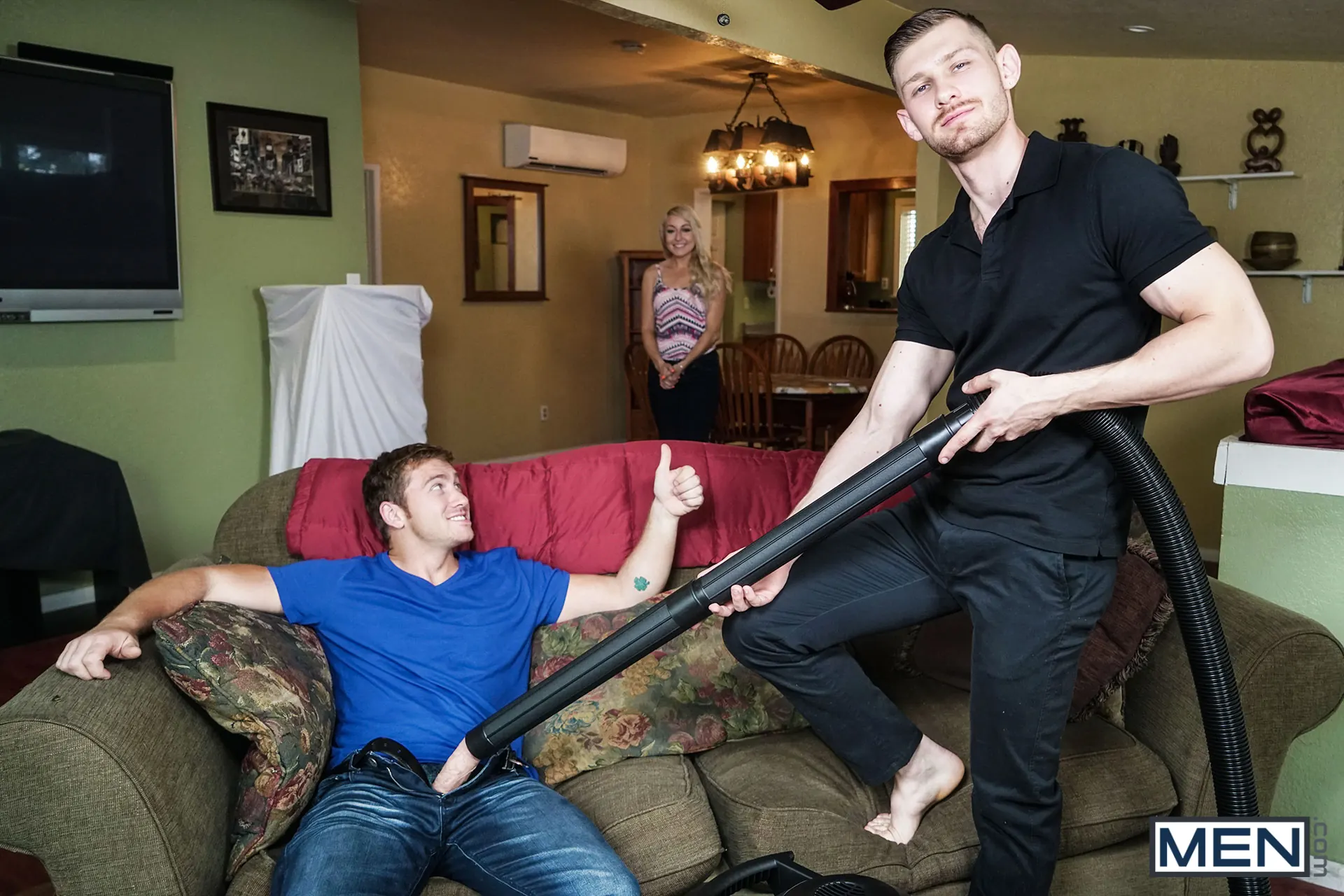 Men 'Getting a VJ' starring Connor Maguire (Photo 2)