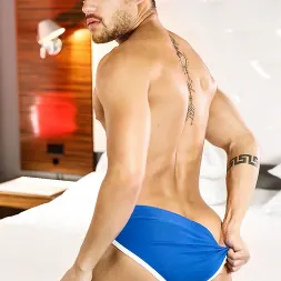 Diego Sans in 'Men' Summer Hummer (Thumbnail 19)