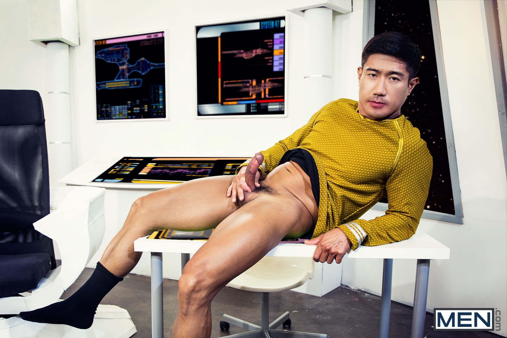 Men 'Star Trek : A Gay XXX Parody Part 3' starring Rod Pederson (Photo 23)